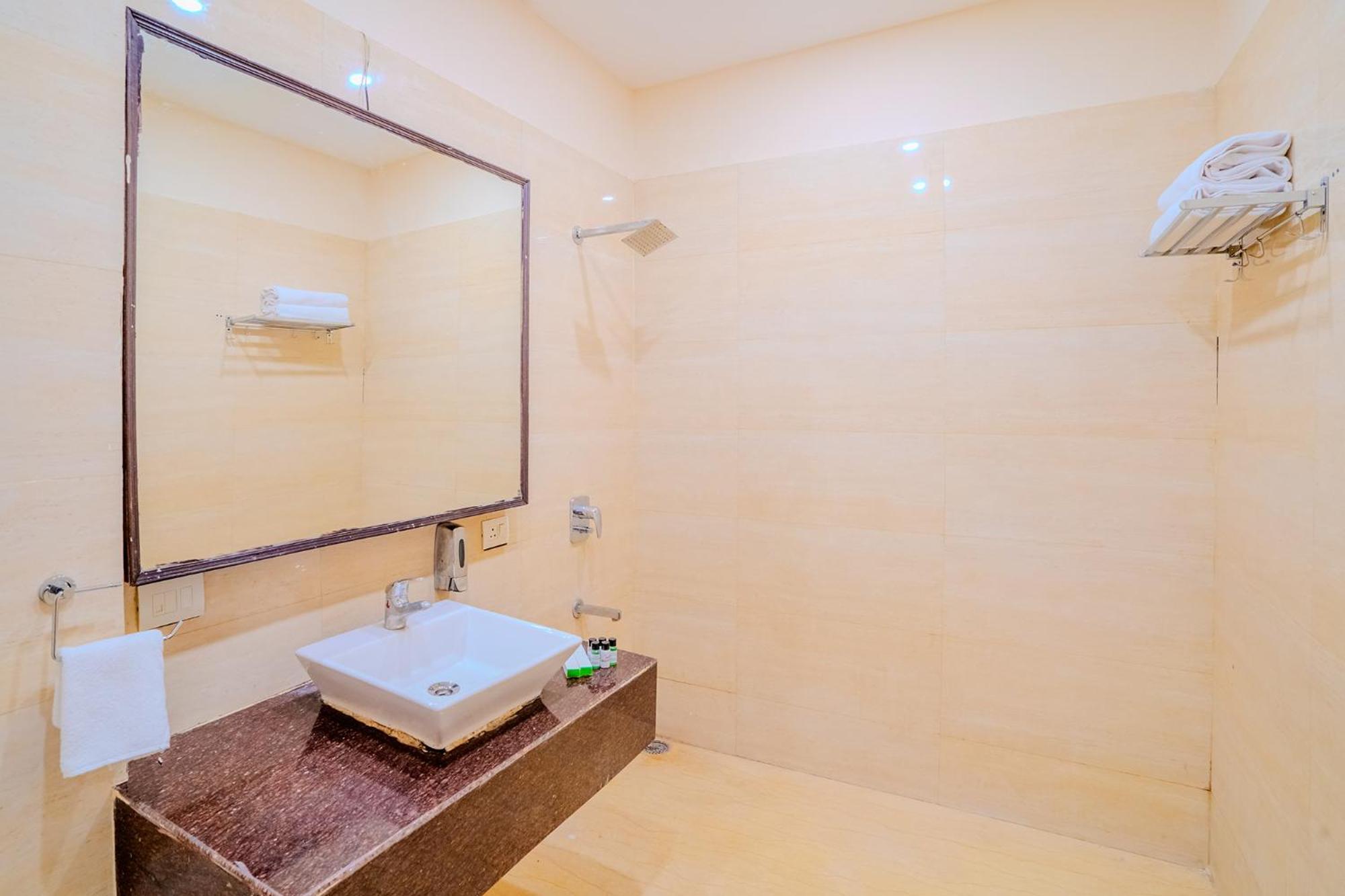 Fabhotel Polovictory Palace Джайпур Екстериор снимка